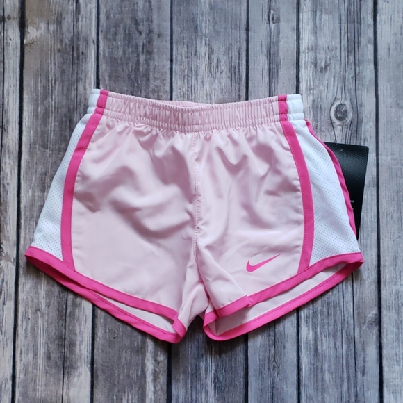 *SIZE 2T ONLY* Nike Toddler Girls Tempo Shorts - Picture 2 of 7